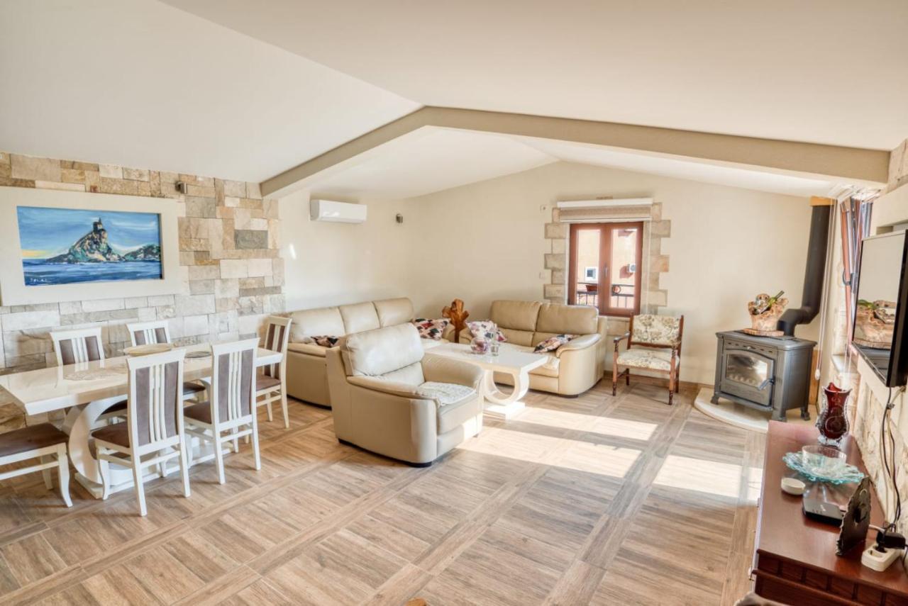Savovic_Lux Apartment Petrovac Ngoại thất bức ảnh